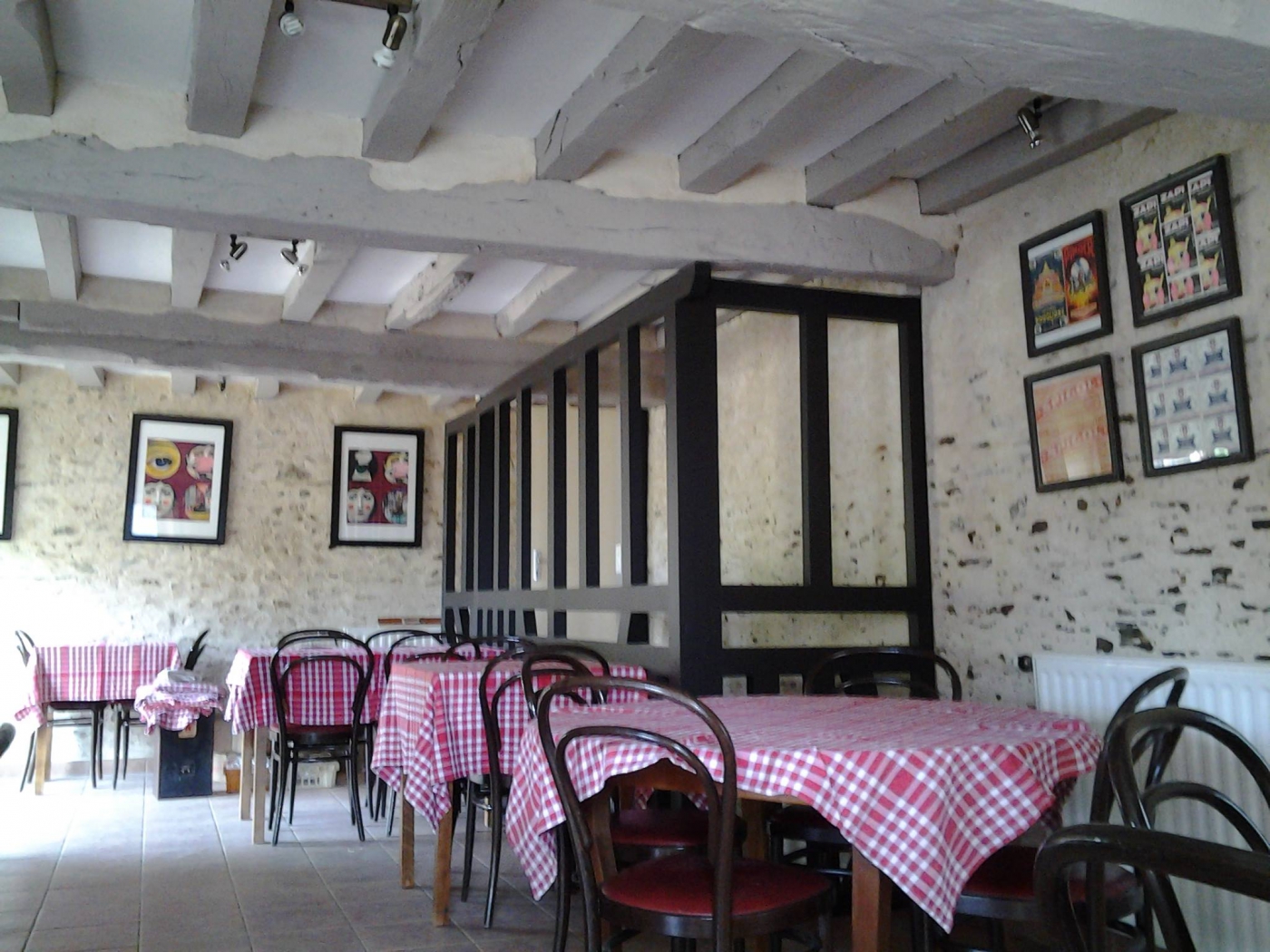  peinture du plafond dans un restaurant